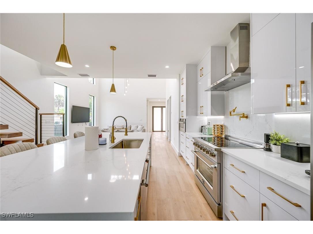 3384 Canal Street Naples FL 34112 225049692 image8