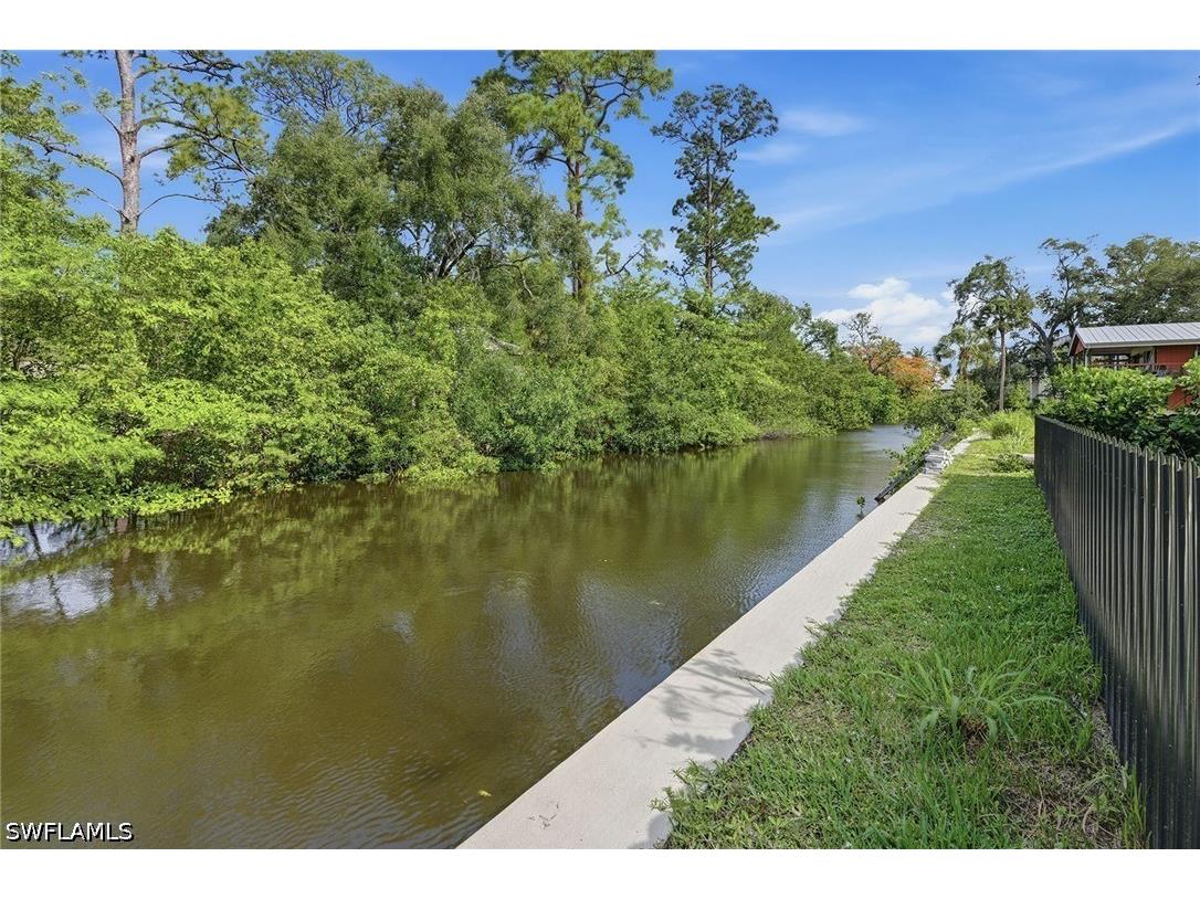 3384 Canal Street Naples FL 34112 226021146 image38