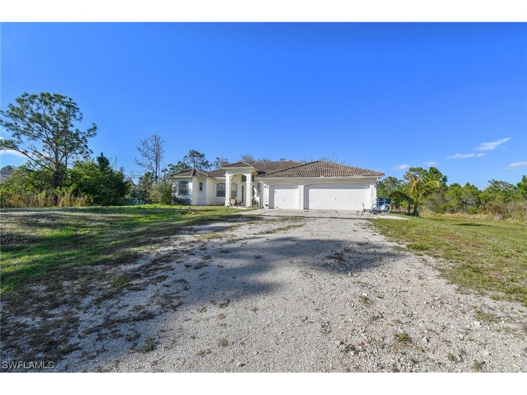 3385 58th Avenue NE Naples FL 34120 224017749 image1