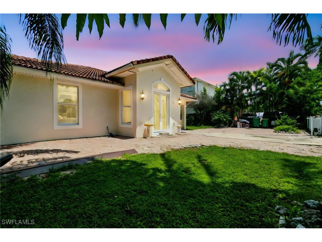3389 Hibiscus Avenue Naples FL 34104 225056666 image1