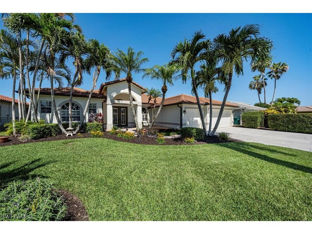 3389 Mystic River Drive Naples FL 34120 223033283 image1