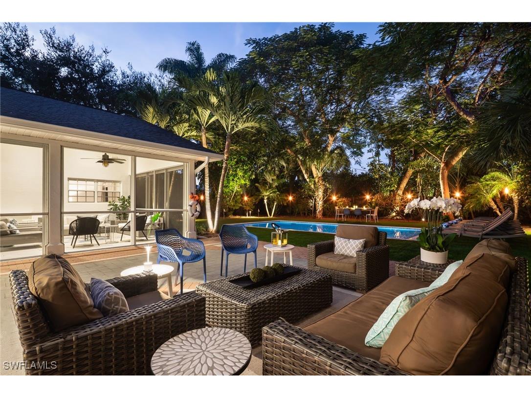 339 4th Avenue N Naples FL 34102 225080563 image14