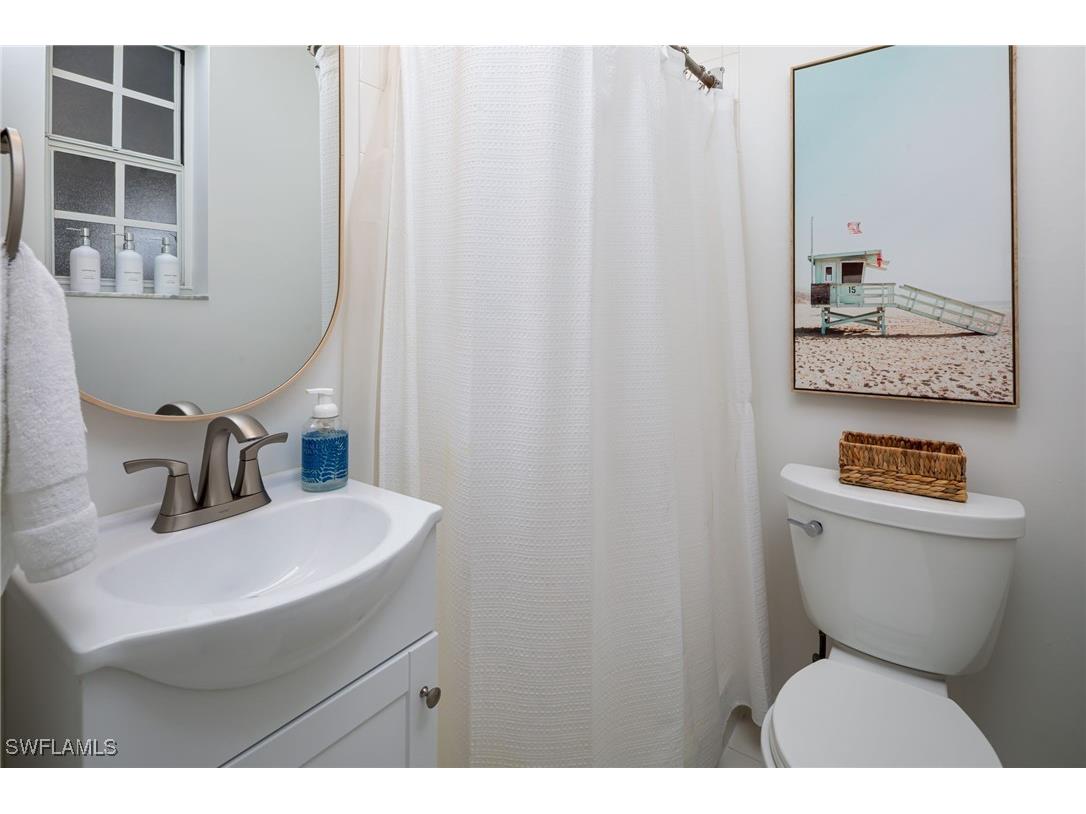 339 4th Avenue N Naples FL 34102 225080563 image23