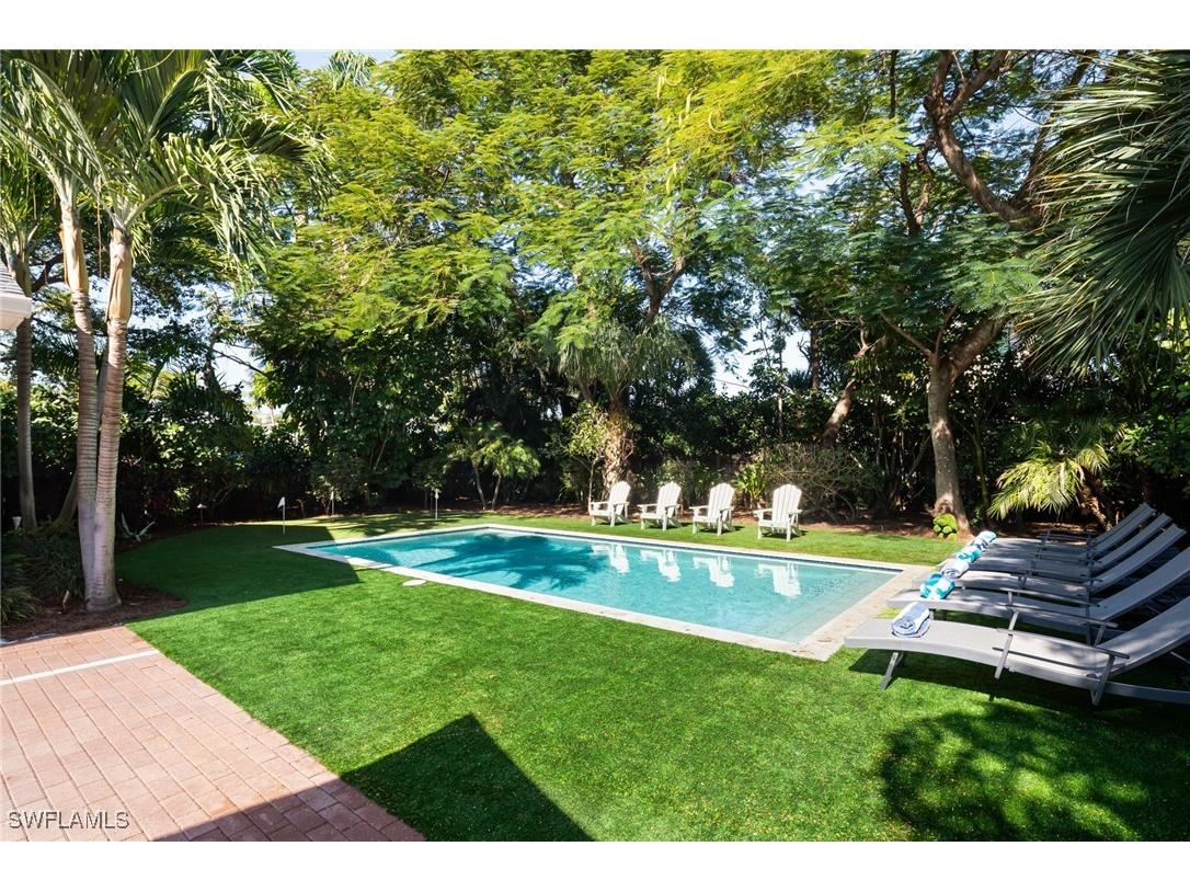 339 4th Avenue N Naples FL 34102 225080563 image40