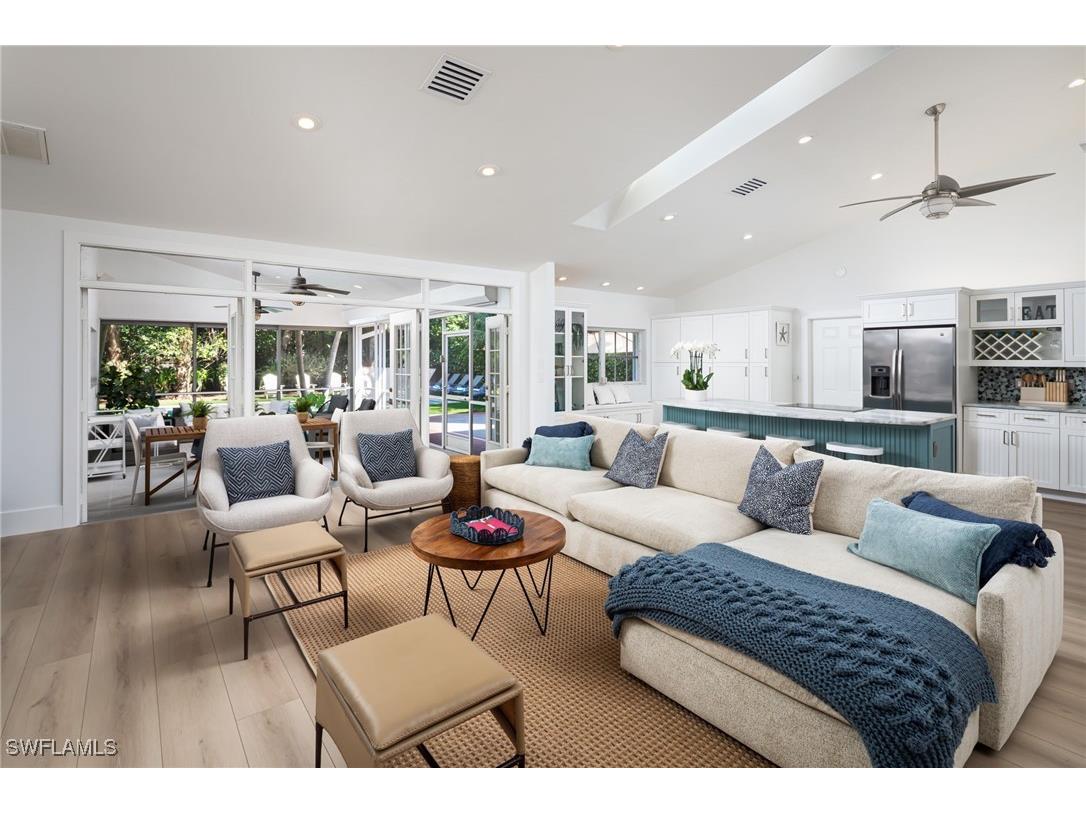 339 4th Avenue N Naples FL 34102 225080563 image5