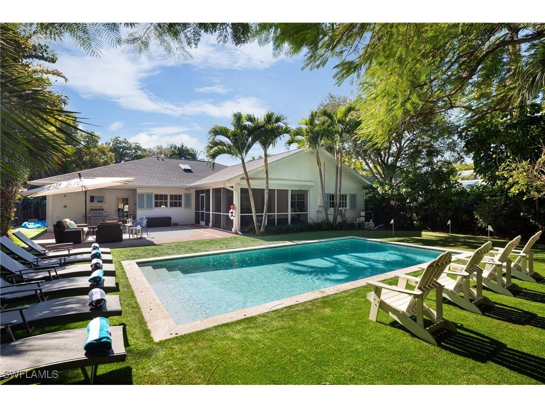 339 4th Avenue N Naples FL 34102 225080563 image7