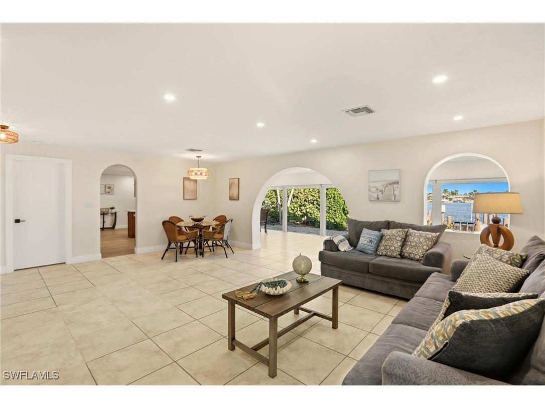 339 Landmark Street Marco Island FL 34145 225059365 image5