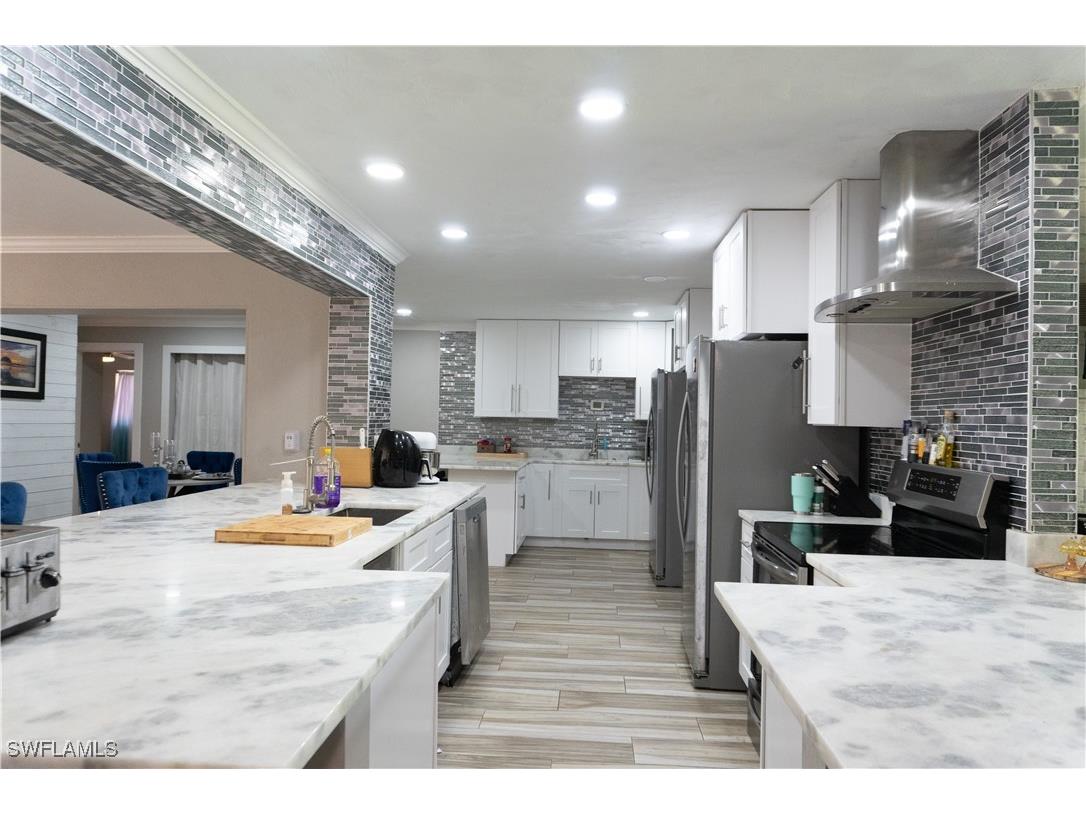 3388 E Riverside Drive Fort Myers FL 33916 225040321 image8