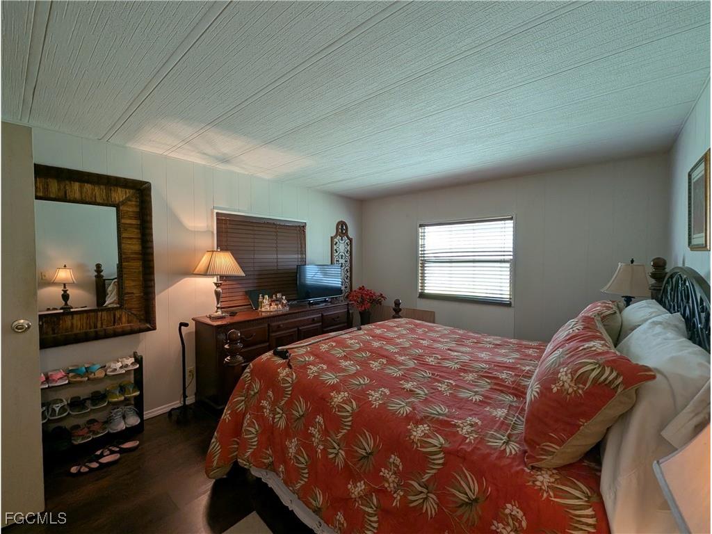 3390 Galaxy Way North Fort Myers FL 33903 2025009641 image6