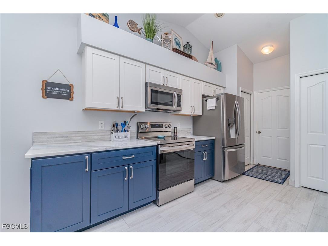 3398 Sabal Springs Boulevard North Fort Myers FL 33917 2025009860 image14