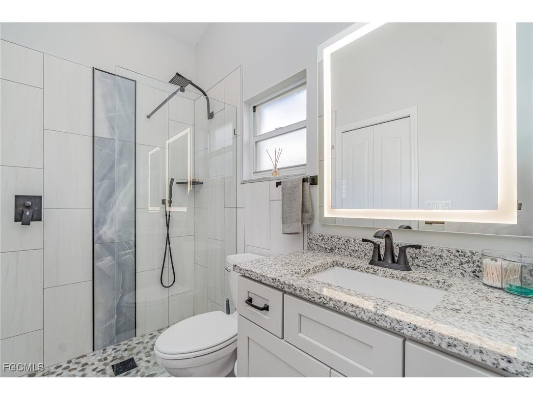 3398 Sabal Springs Boulevard North Fort Myers FL 33917 2025009860 image18