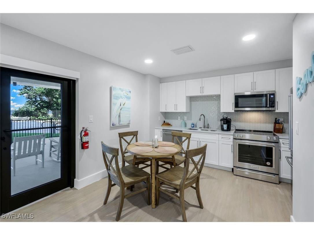 3399 Gulf Shore Boulevard N #203 Naples FL 34103 225071556 image28