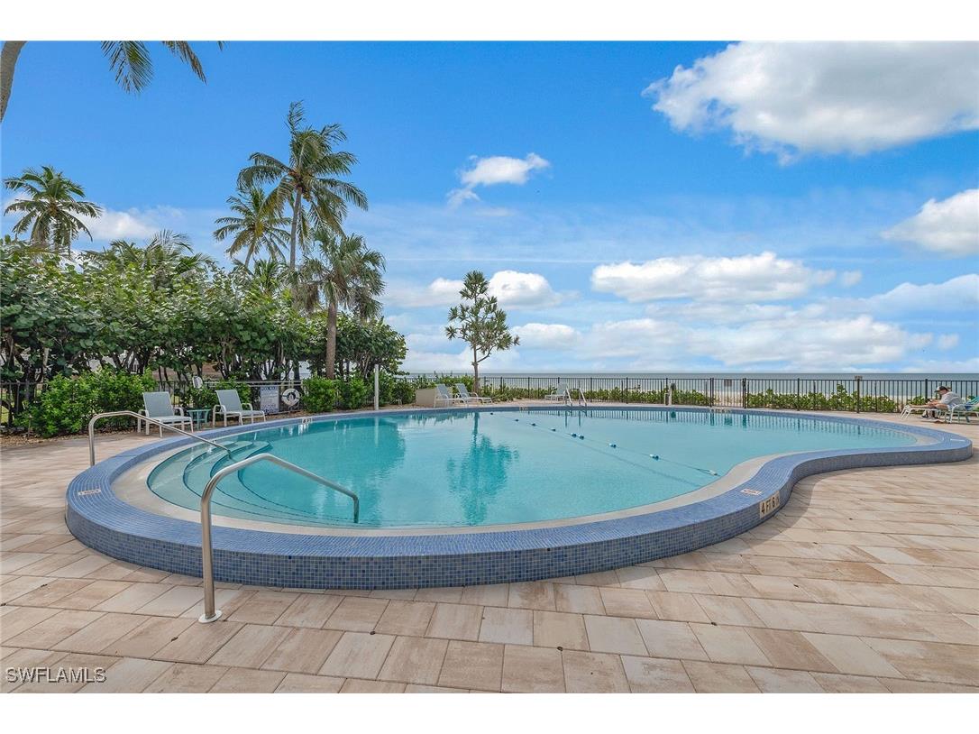 3399 Gulf Shore Boulevard N #303 Naples FL 34103 226002140 image18