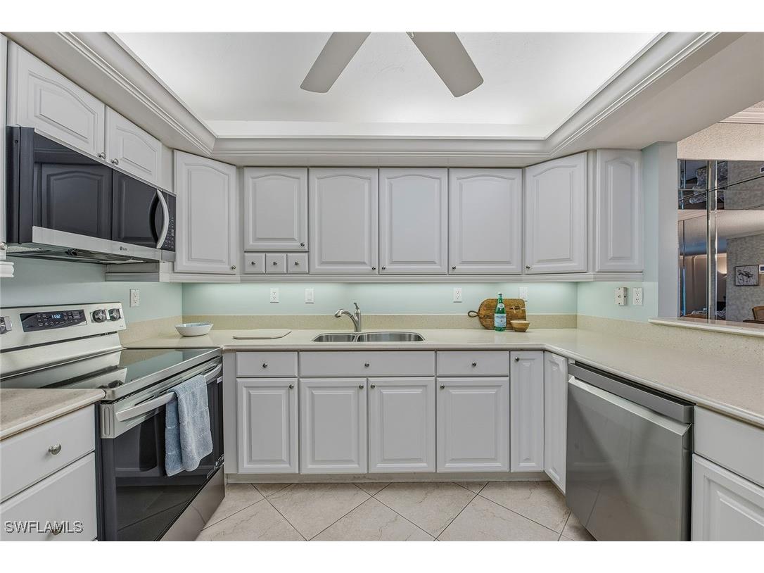 3399 Gulf Shore Boulevard N #303 Naples FL 34103 226002140 image5