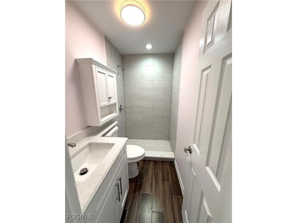 34 Hamlin Court Lehigh Acres FL 33936 2025017490 image5