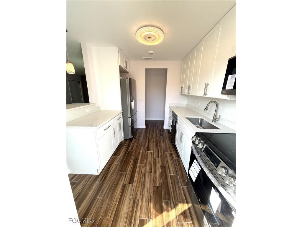 34 Hamlin Court Lehigh Acres FL 33936 2025017490 image8