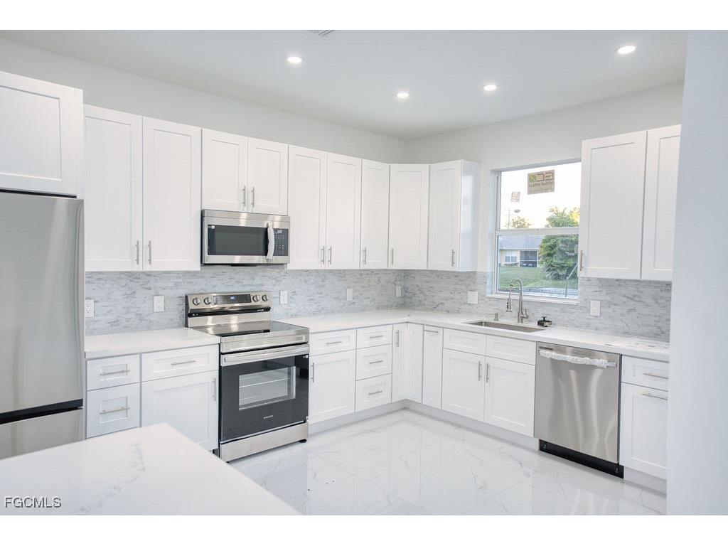 34 SE 23rd Place Cape Coral FL 33990 2026004845 image10