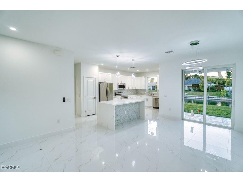 34 SE 23rd Place Cape Coral FL 33990 2026004845 image4