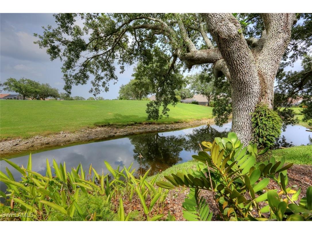 34 Water Oaks Way #5-17 Naples FL 34105 225059681 image1