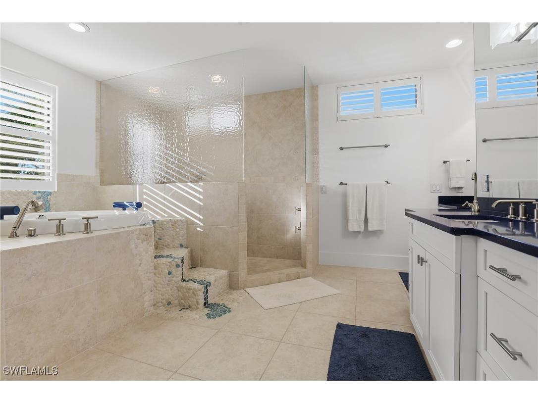 340 12th Avenue S #6 Naples FL 34102 226003779 image34