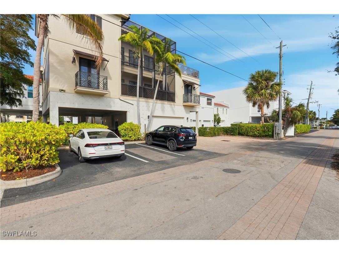 340 12th Avenue S #6 Naples FL 34102 226003779 image7