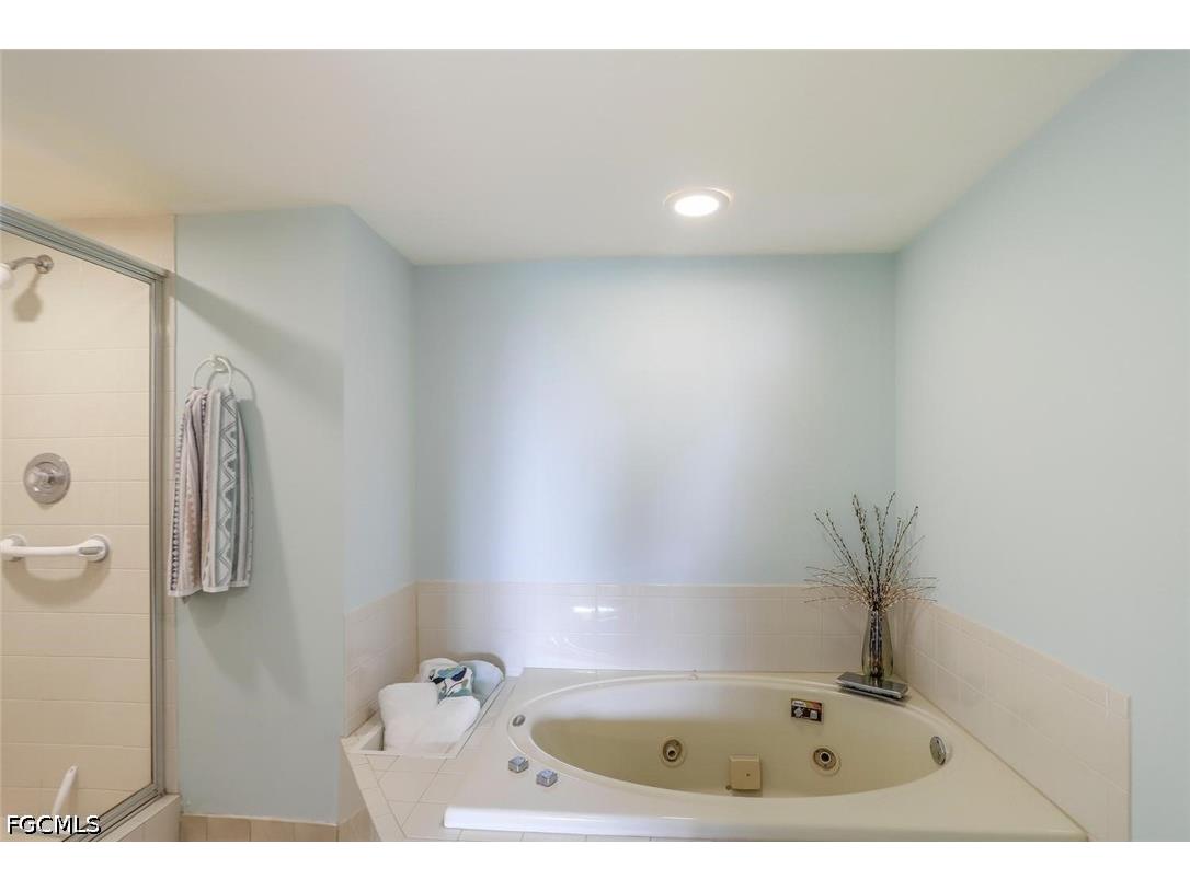 340 Horse Creek Drive #305 Naples FL 34110 2026021260 image17