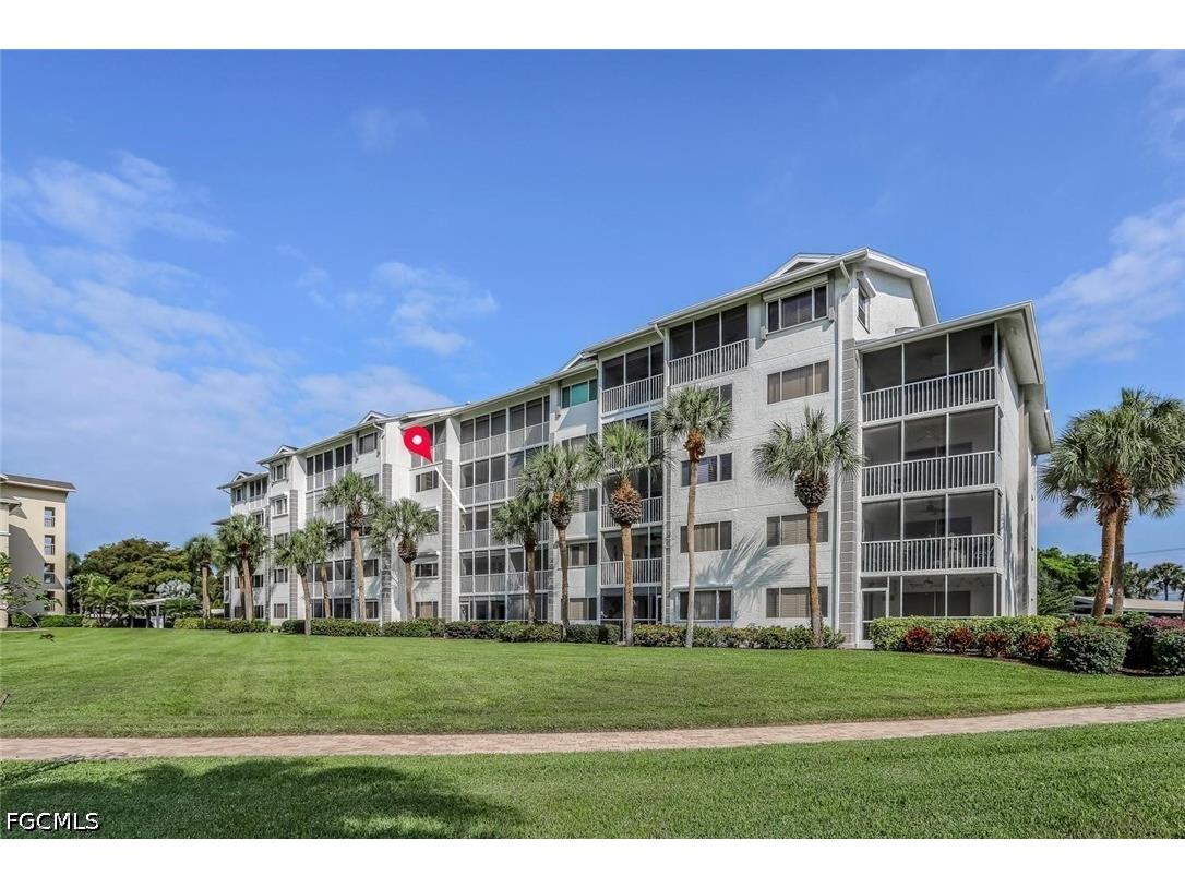 340 Horse Creek Drive #305 Naples FL 34110 2026021260 image21