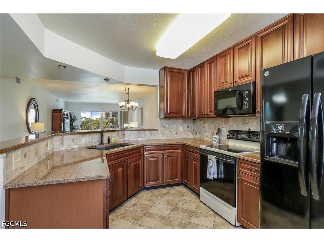 340 Horse Creek Drive #305 Naples FL 34110 2026021260 image6
