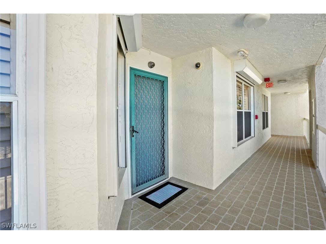 340 Horse Creek Drive #307 Naples FL 34110 226008605 image4