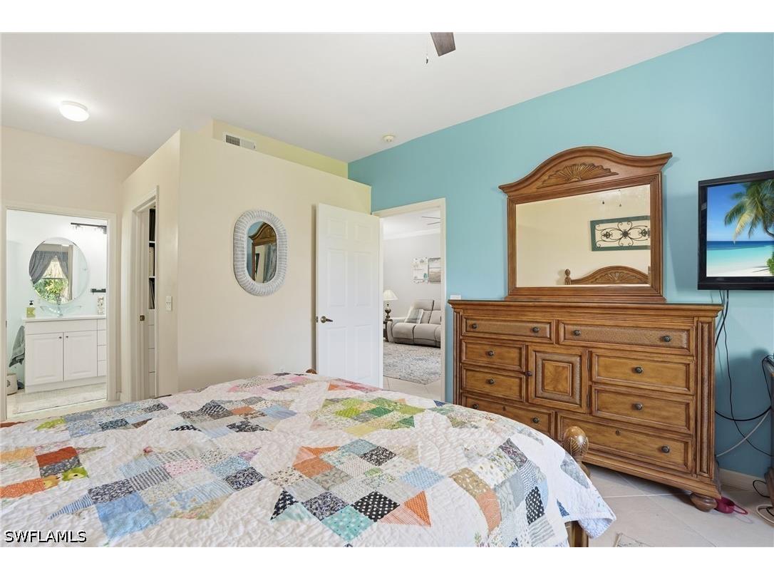 340 Robin Hood Circle #102 Naples FL 34104 226015314 image23