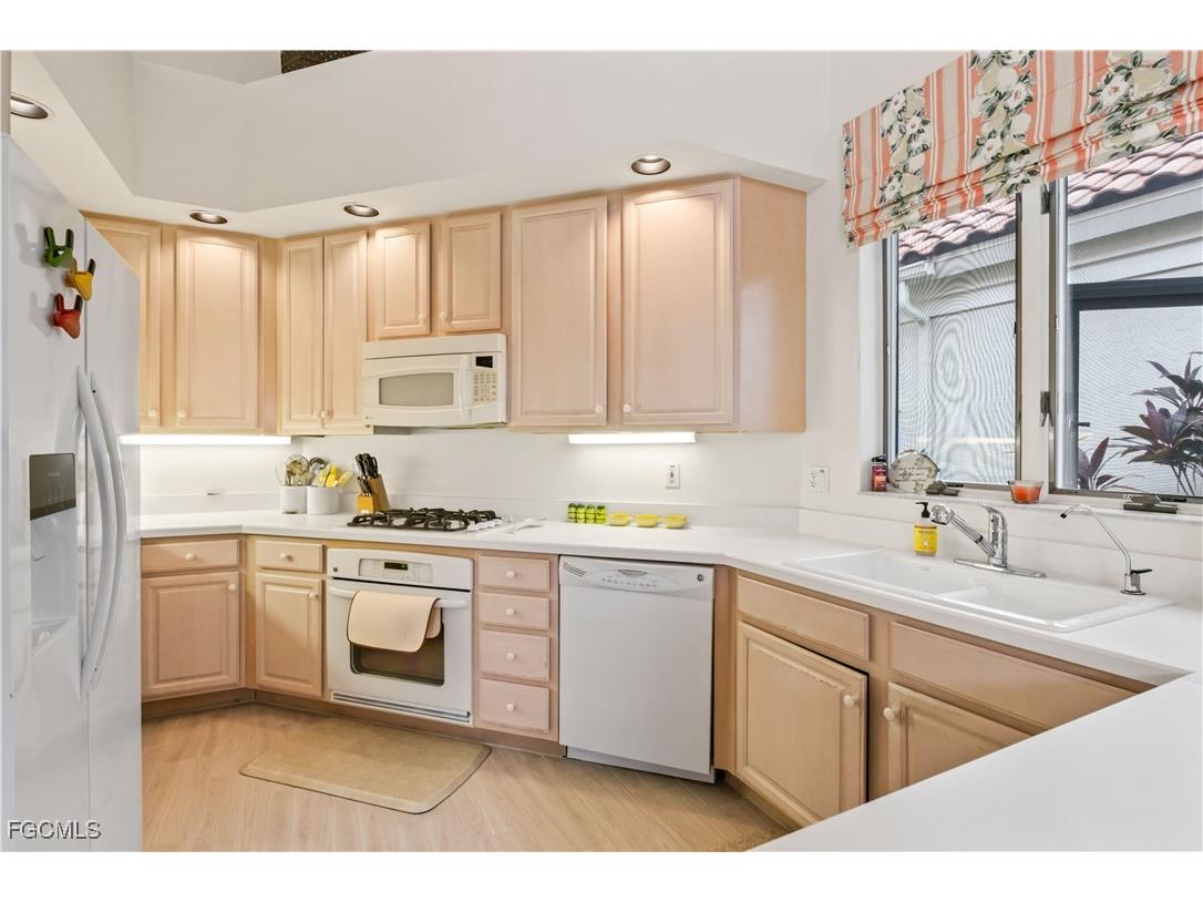 3400 Riviera Lakes Court Bonita Springs FL 34134 2025015097 image17