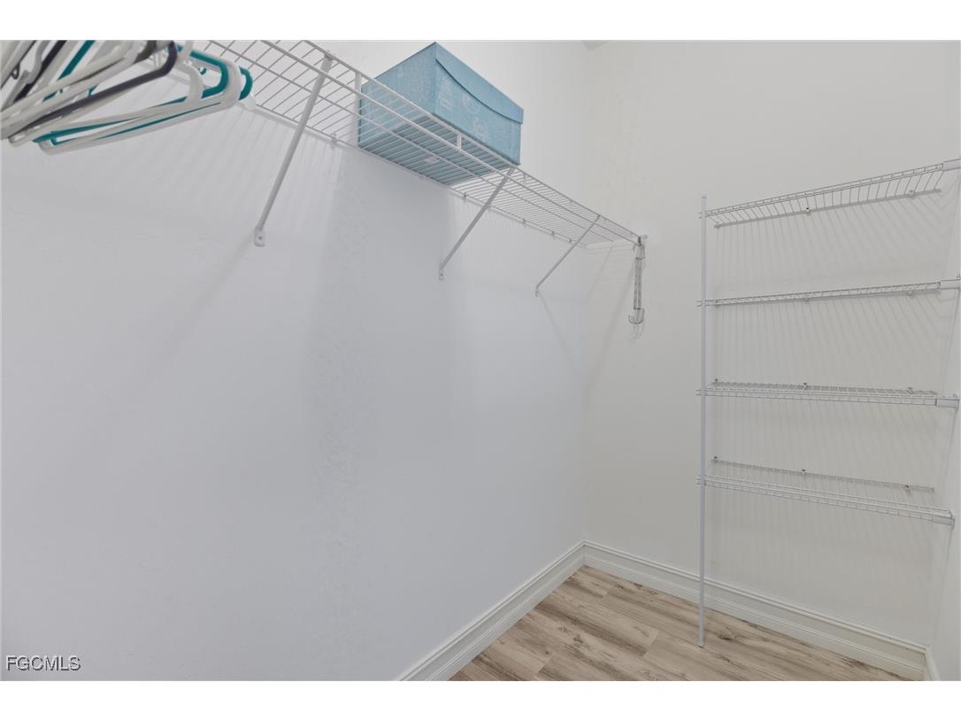 3401 Acapulco Circle Cape Coral FL 33909 2025015783 image13