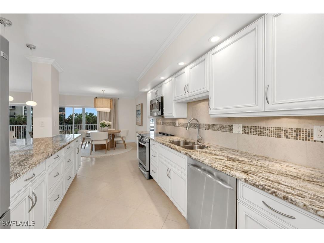3401 Gulf Shore Boulevard N #205 Naples FL 34103 225066511 image10