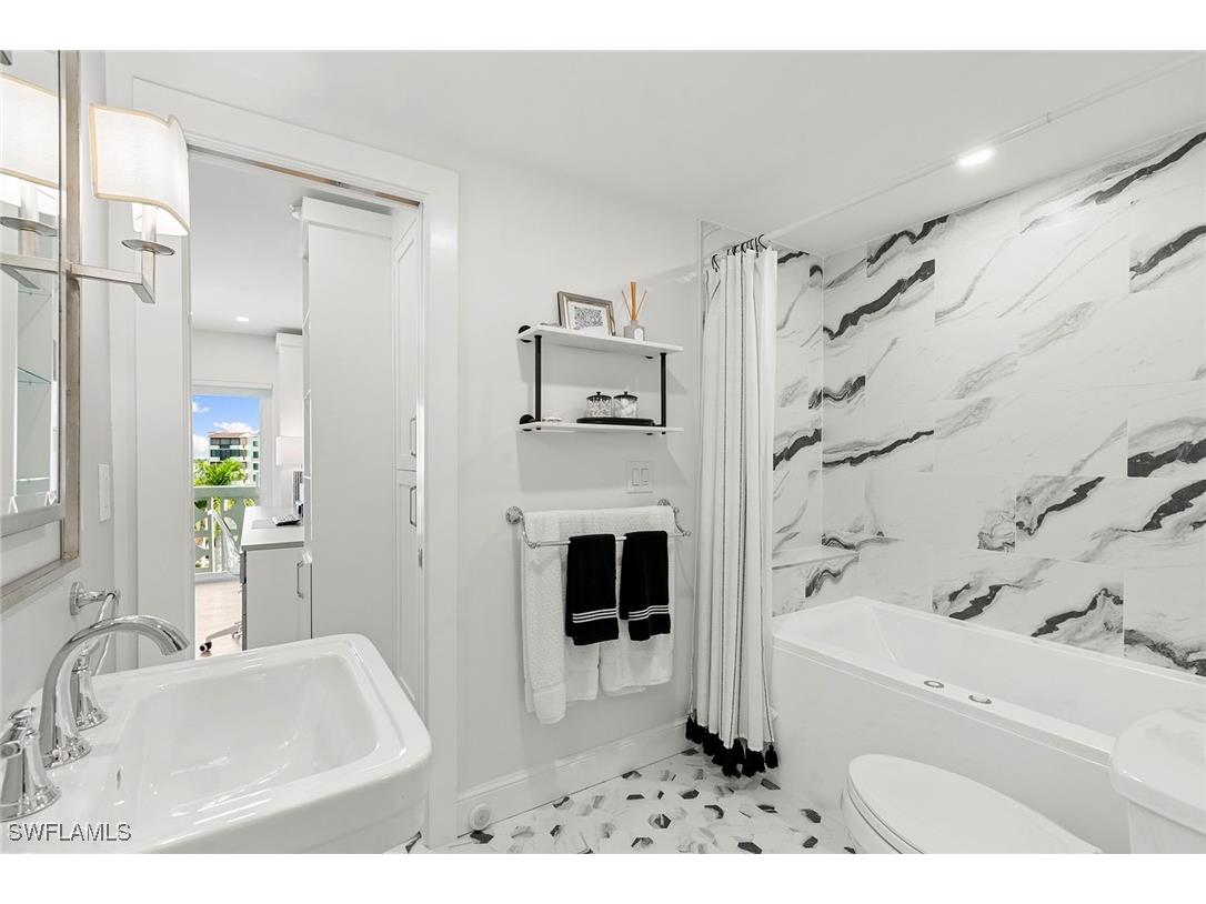 3401 Gulf Shore Boulevard N #506 Naples FL 34103 225077637 image22