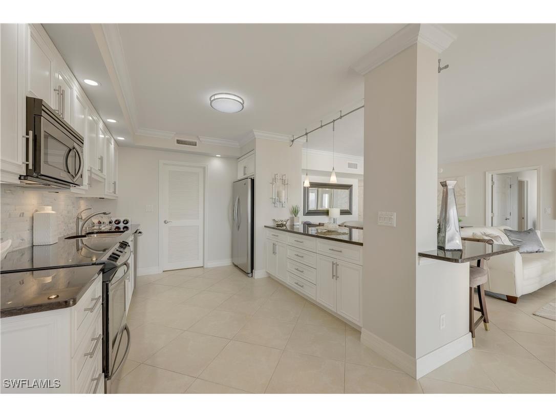 3401 Gulf Shore Boulevard N #605 Naples FL 34103 225077803 image9