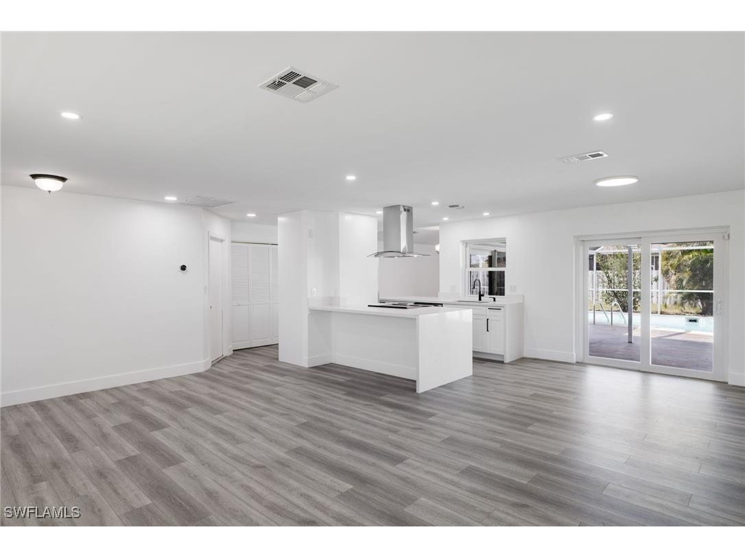 3402 SE 15th Place Cape Coral FL 33904 224072826 image1