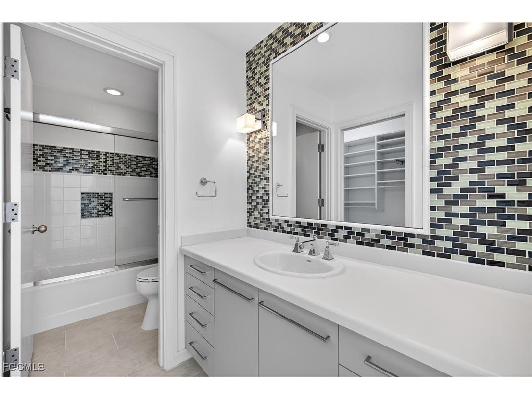 3402 W Riverside Drive Fort Myers FL 33901 2025024914 image33