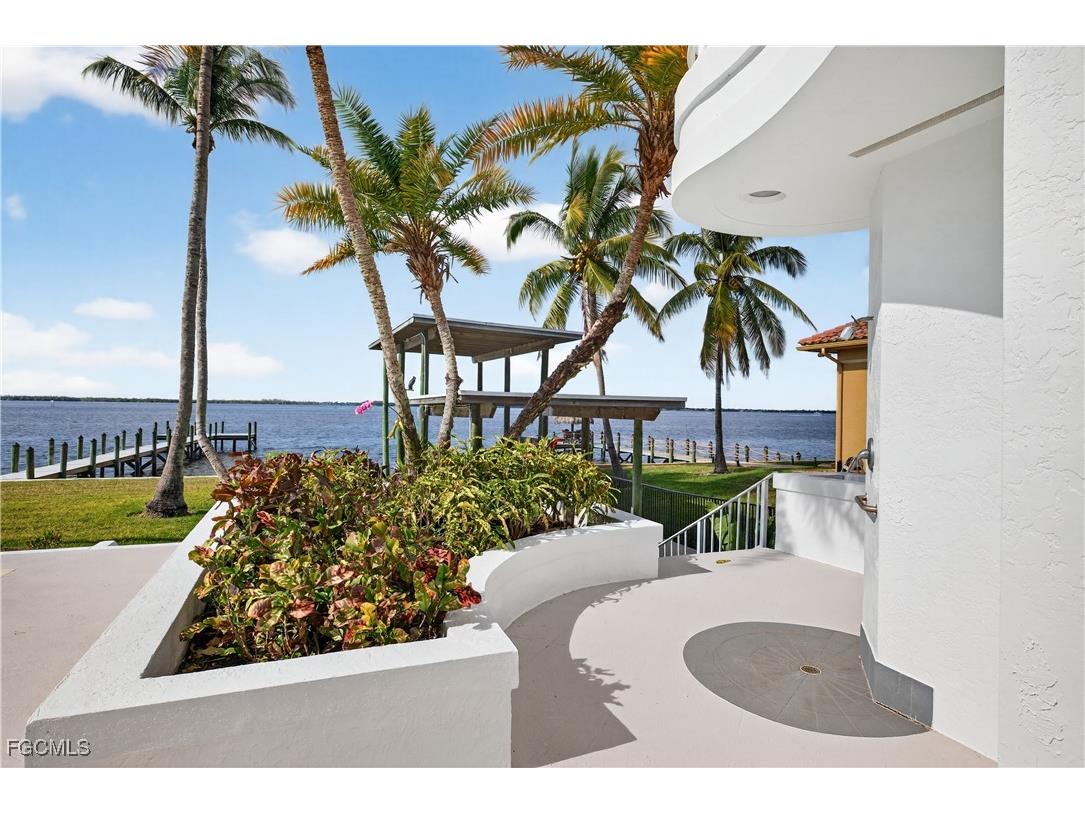 3402 W Riverside Drive Fort Myers FL 33901 2025024914 image45