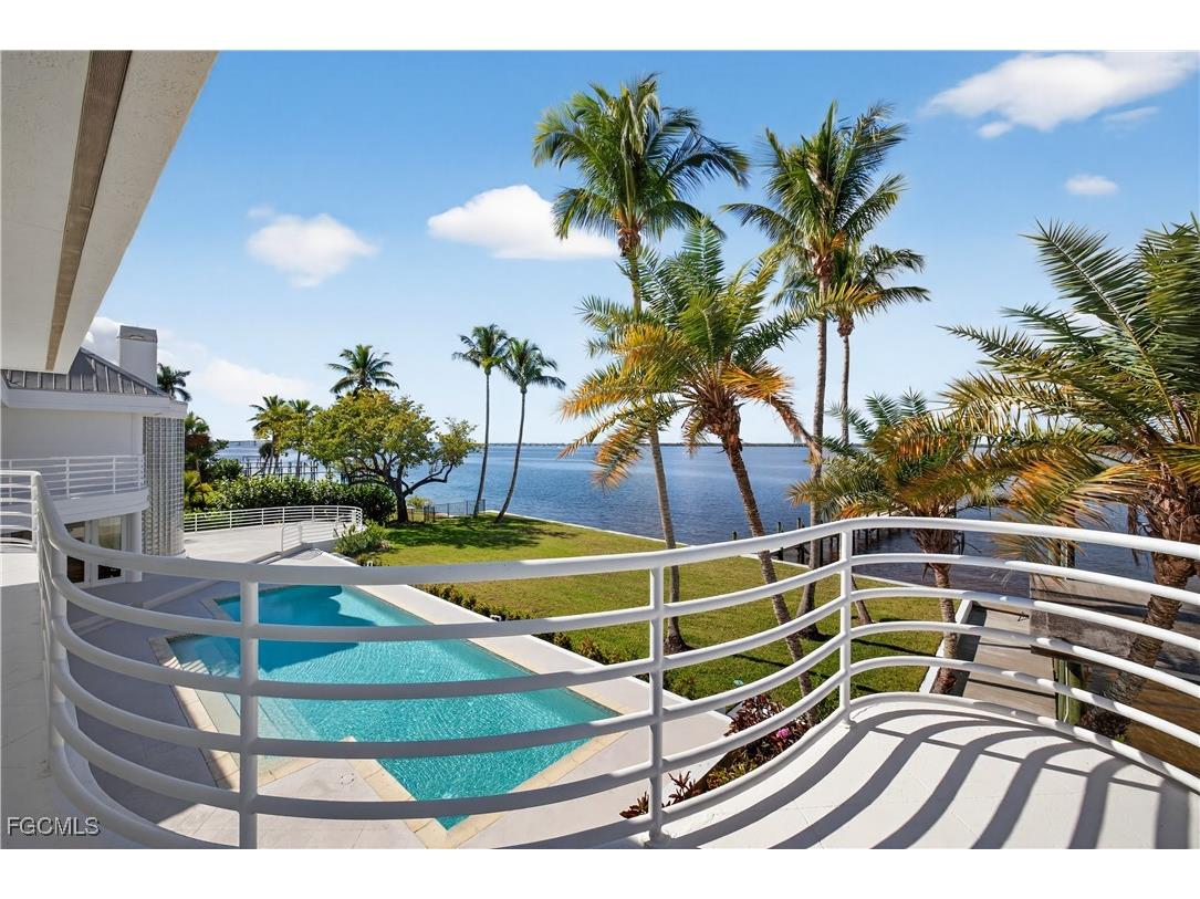 3402 W Riverside Drive Fort Myers FL 33901 2025024914 image8