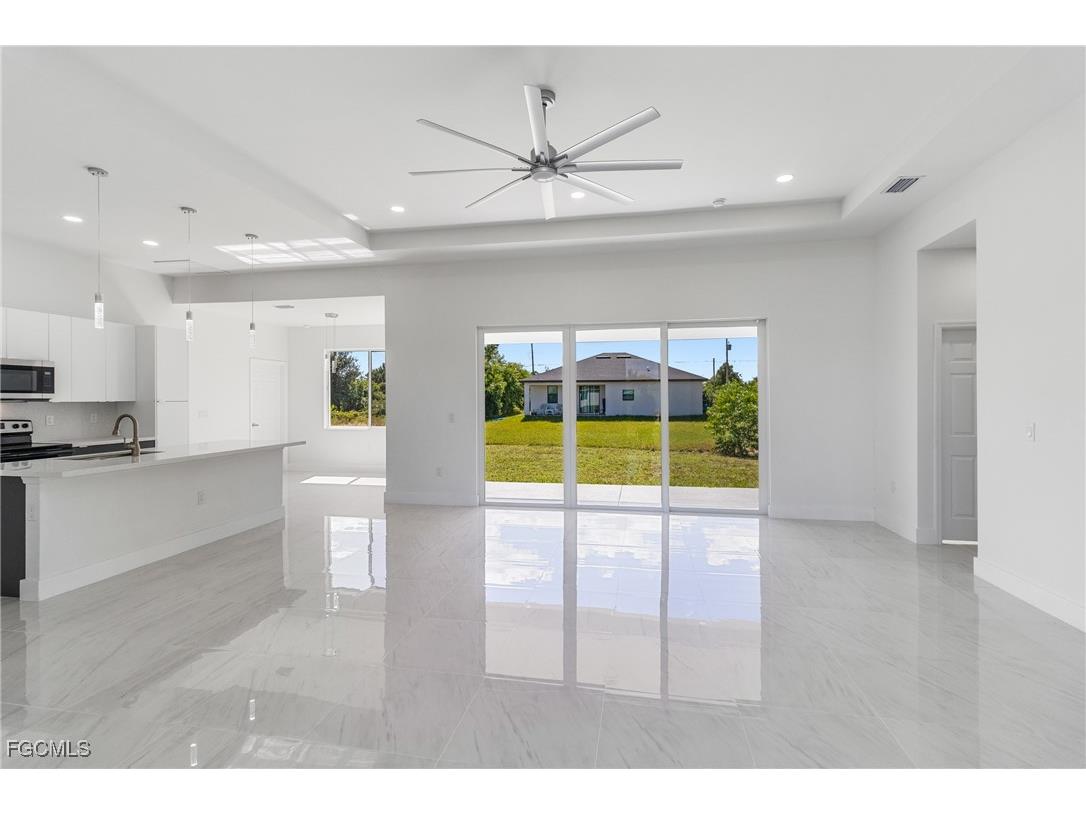 3403 28th Street SW Lehigh Acres FL 33976 2025015739 image4