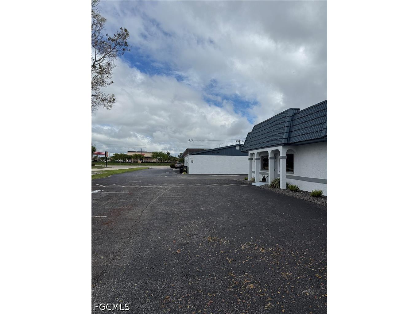 3403 Hancock Bridge Parkway #3 North Fort Myers FL 33903 2026016317 image2