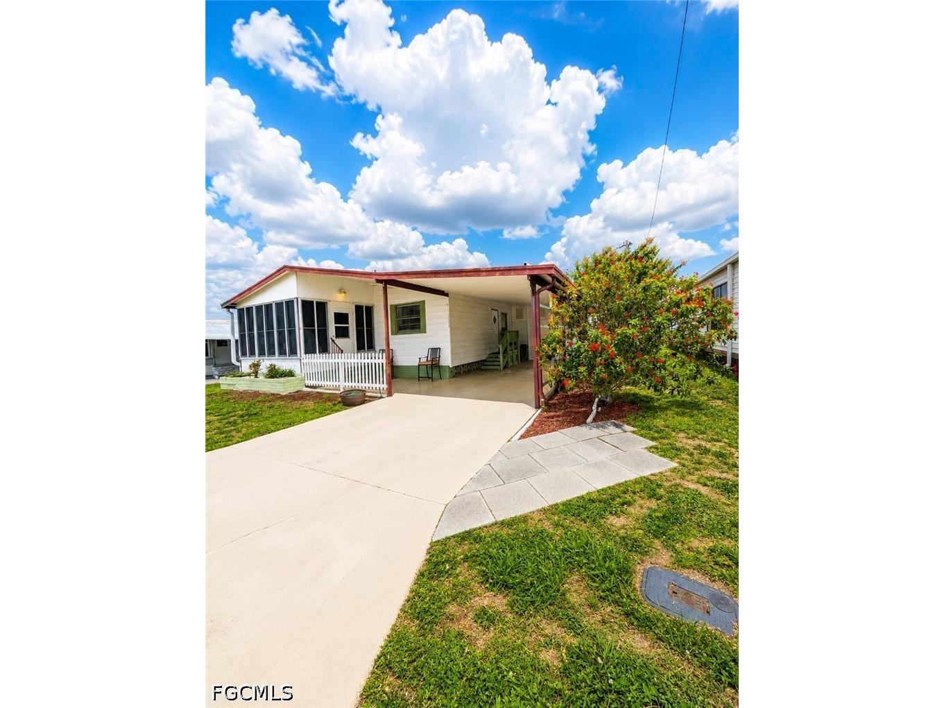 3404 Rainbow Lane North Fort Myers FL 33903 2026025780 image2