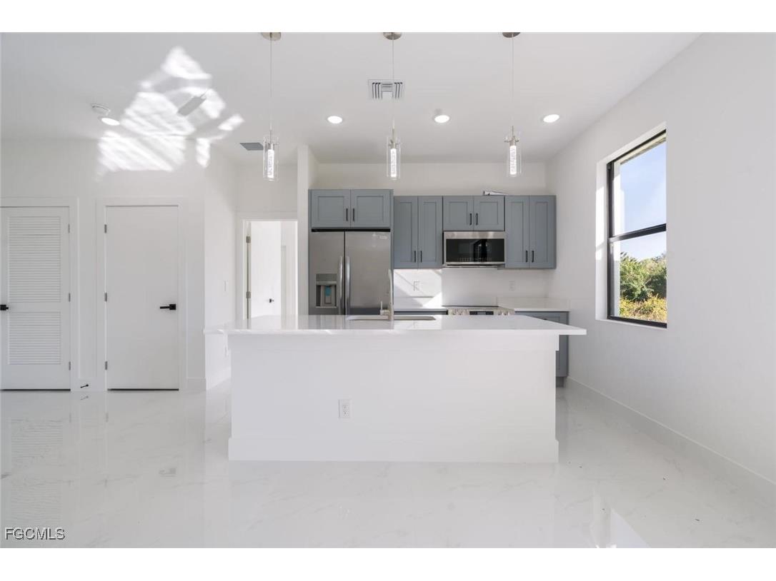 3405 73rd Street W Lehigh Acres FL 33971 2025011708 image6