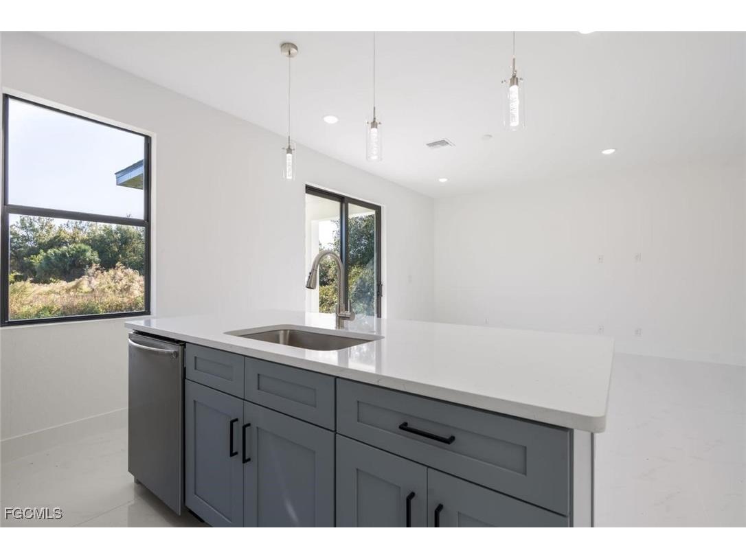 3405 73rd Street W Lehigh Acres FL 33971 2025011708 image8