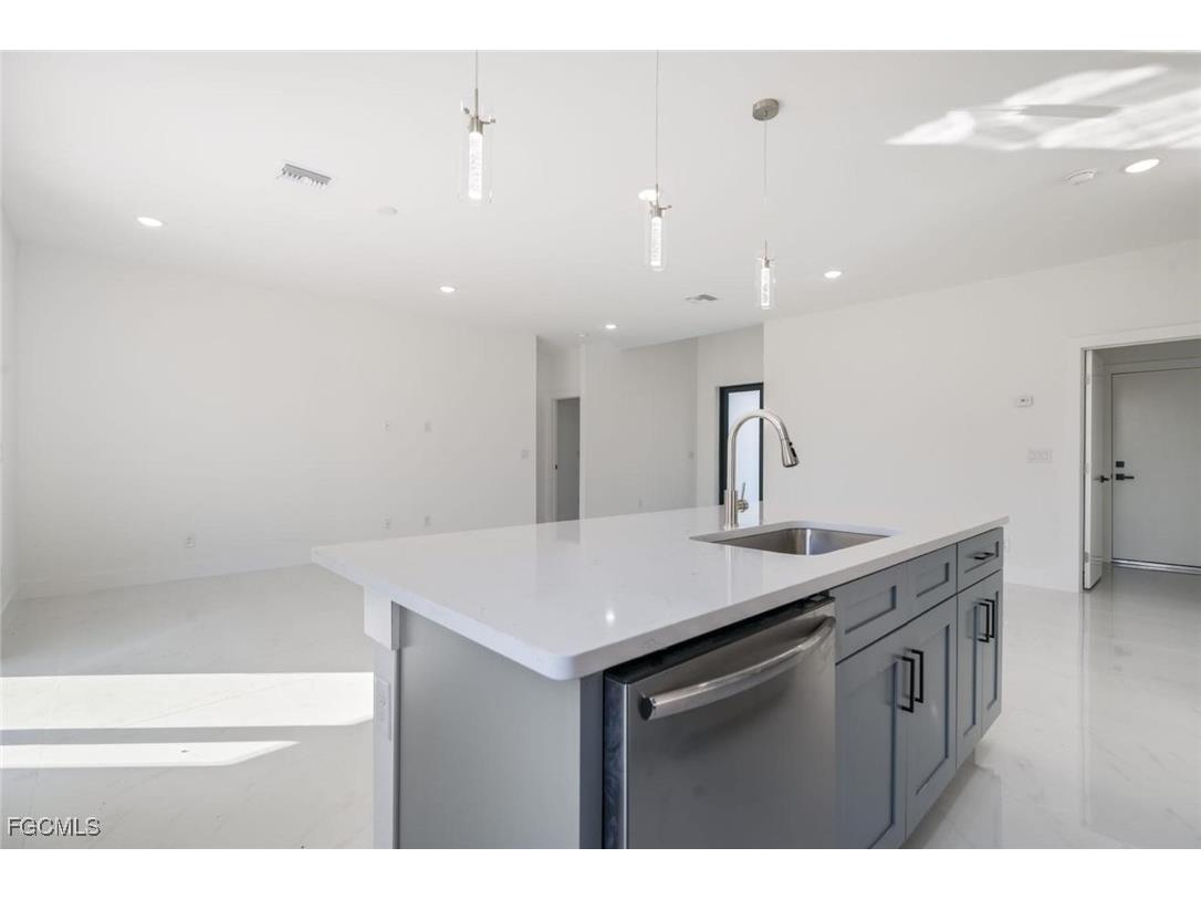 3405 73rd Street W Lehigh Acres FL 33971 2025011708 image9