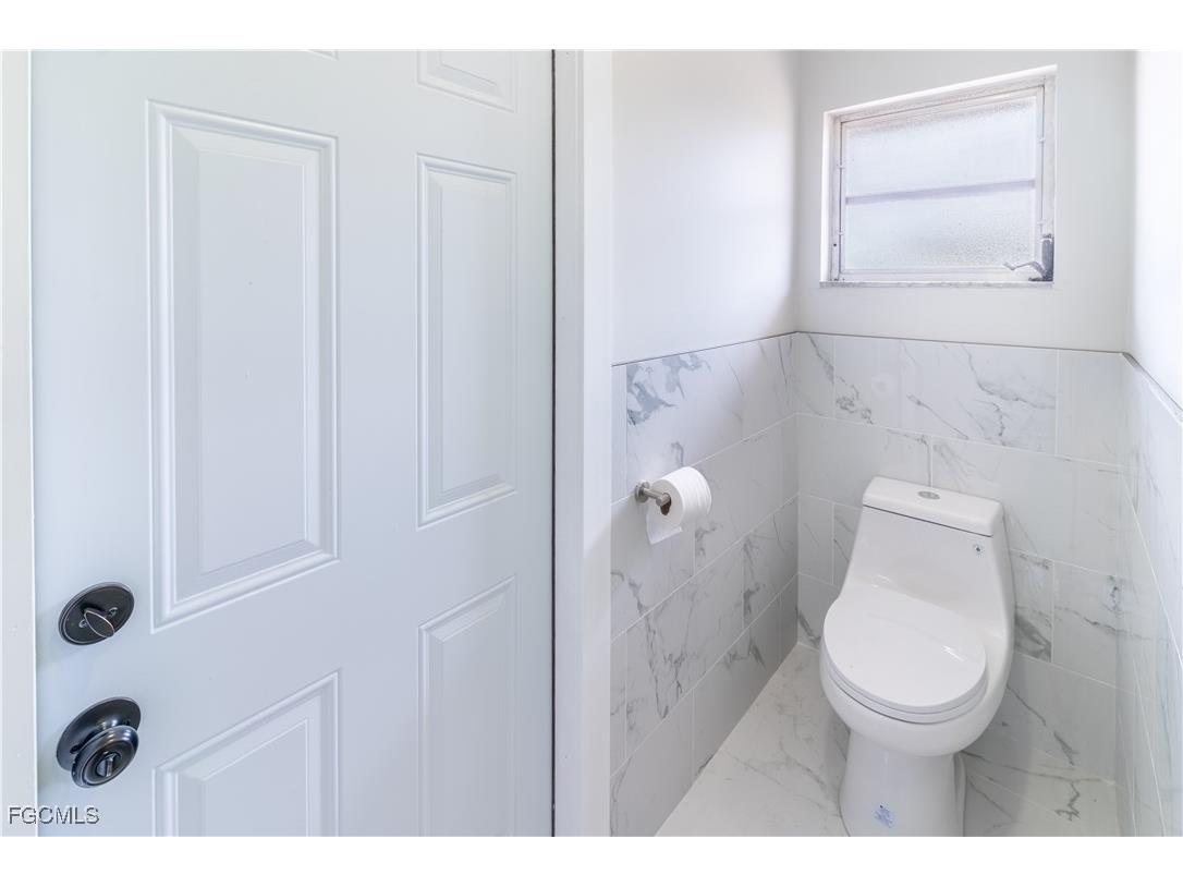 3405 SE 16th Place Cape Coral FL 33904 2025003647 image18