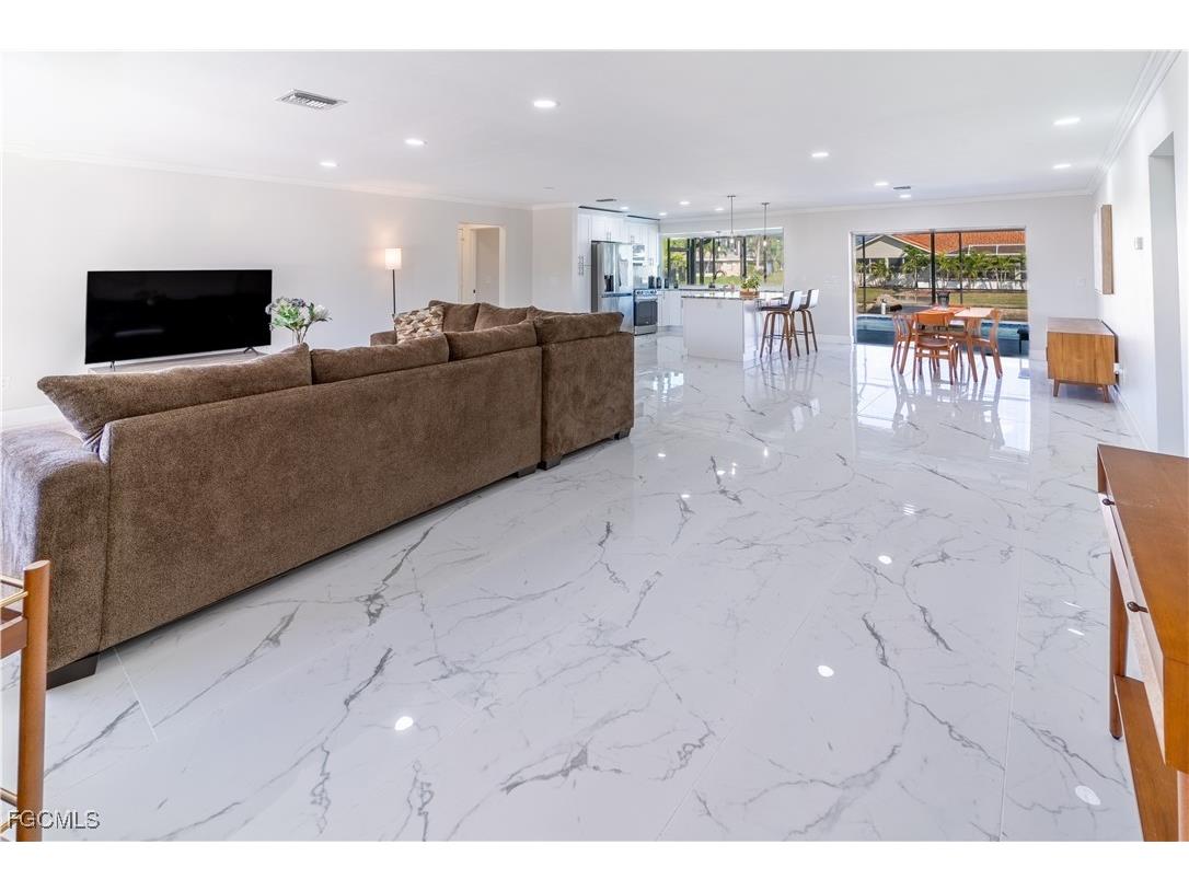 3405 SE 16th Place Cape Coral FL 33904 2025003647 image19