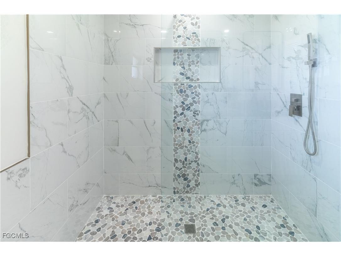 3405 SE 16th Place Cape Coral FL 33904 2025025220 image12