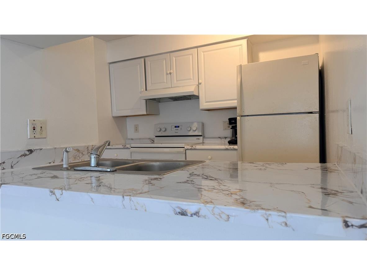3407 Winkler Avenue #309 Fort Myers FL 33916 2026021447 image1