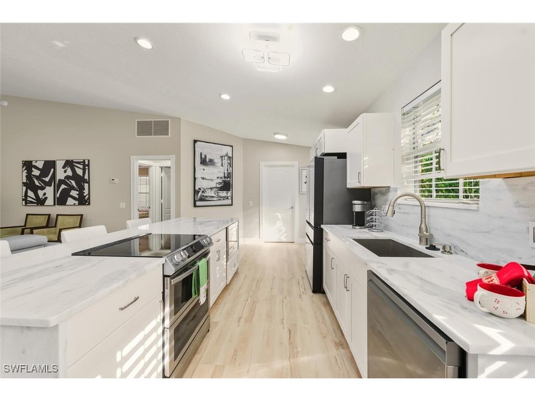 3408 Cayman Lane Naples FL 34119 225065671 image4